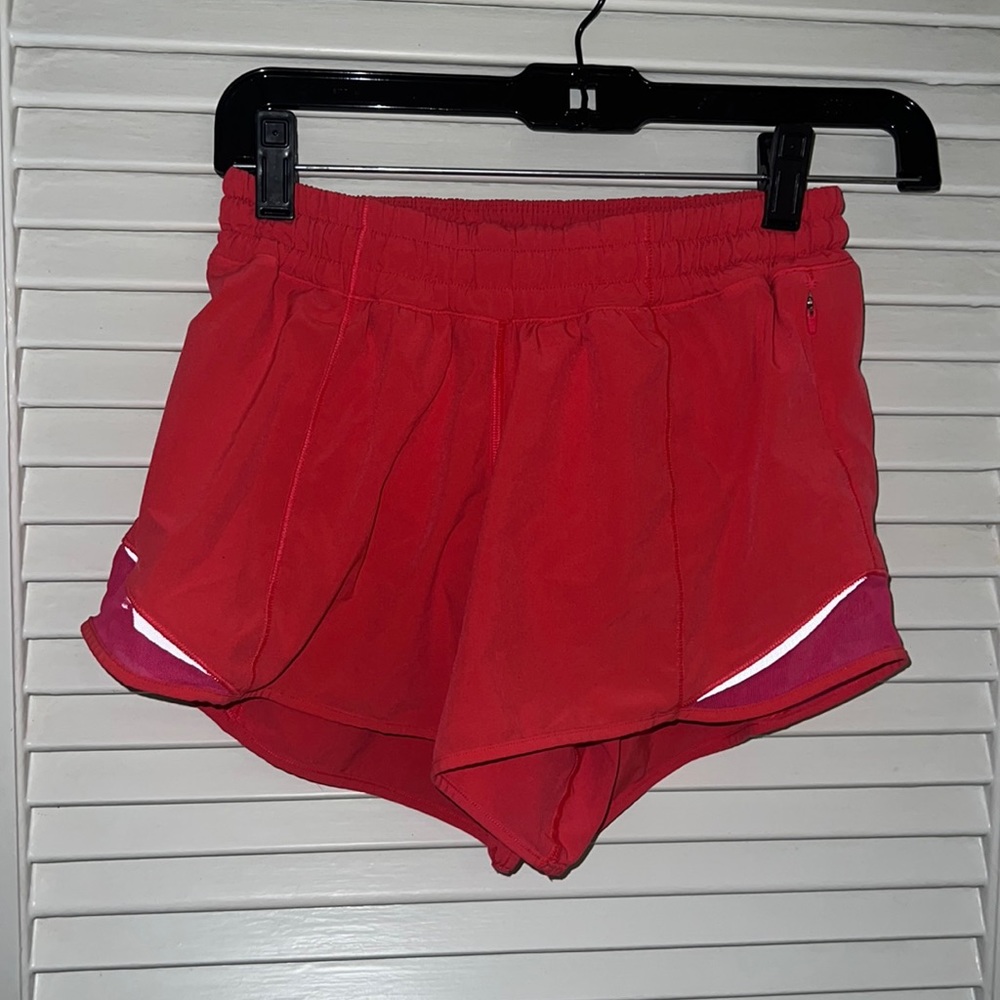 Lululemon Hotty hot 4 inch inseam